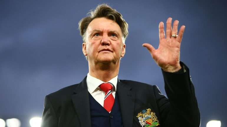 O registo de Van Gaal no Manchester United: 103 jogos, 54 vitórias, 25 empates e 24 derrotas