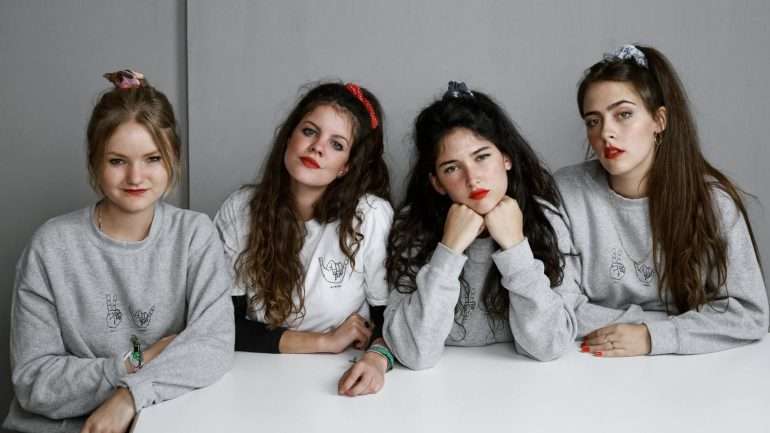 As espanholas HINDS fecham o cartaz do último dia do Palco Vodafone