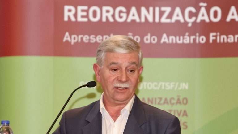 José Abraão considera importante a criação de condições para compensar os trabalhadores que podem continuar a fazer as 40 horas