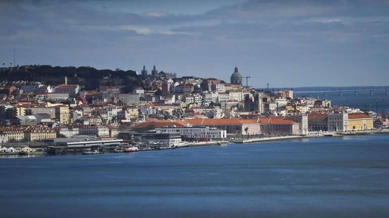 O estudo foi feito considerando a quantidade de espécies presentes no ar da cidade de Lisboa