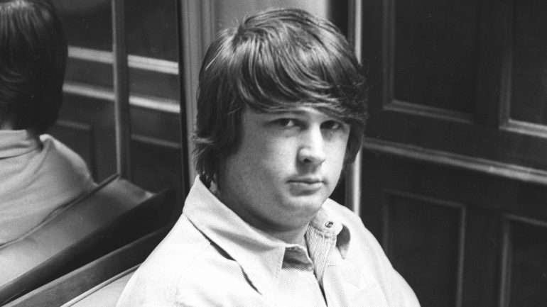 Brian Wilson fotografado em 1966, ano de um pensamento mais do que mágico, que deu origem a um dos discos fundamentais da história da música pop