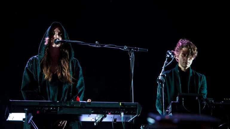 A dupla norte-americana Beach House encerrou o cartaz deste segundo dia