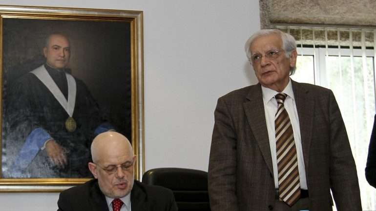 Paquete de Oliveira de pé, num discurso na Universidade da Beira Interior, de que era presidente do conselho geral.