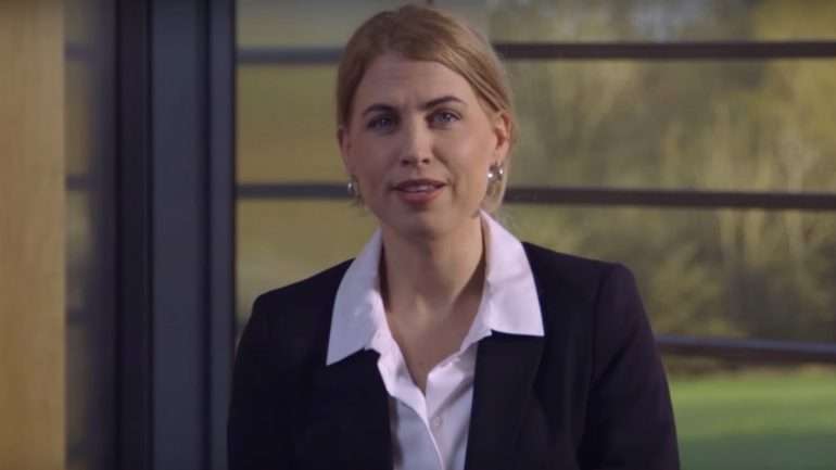 Elizabeth Parrish é a CEO da BioViva, e a única cobaia de um tratamento antienvelhecimento em testes