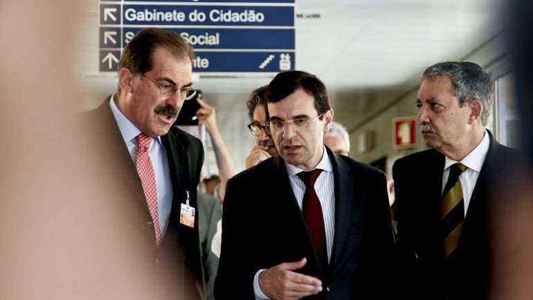 Adalberto Campos Fernandes assumiu ter "pouca informação" mas adiantou que pediu a investigação