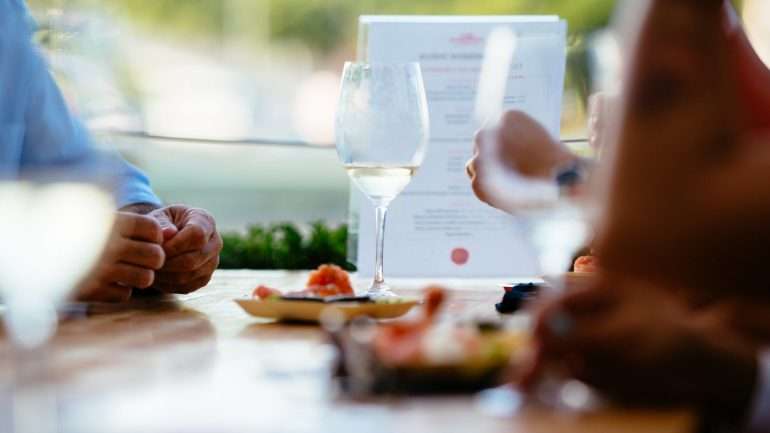 A feira de vinhos começa pelas 14h00 e acontece no Hotel Florida, em Lisboa.