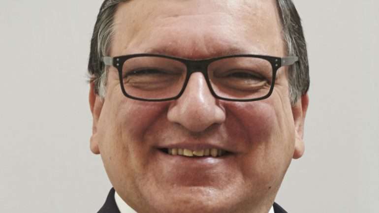 As reações à contratação de Durão Barroso não se fizeram esperar. "Barroso recicla-se no 'gangsterismo' financeiro global”, escreve Jorge Costa