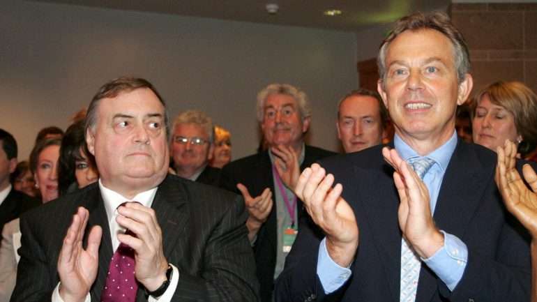 John Prescott admite que a guerra foi um erro e que viverá sempre com essa decisão e as suas consequências