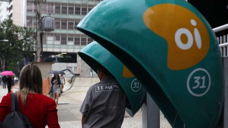 A Oi convocou para dia 22 de julho uma assembleia-geral extraordinária para ratificar este pedido e evitar a falência