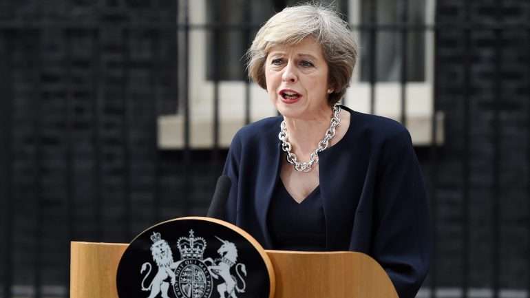 Angela Merkel e Theresa May concordaram que estão a favor do estabelecimento de "uma relação construtiva", tendo, ao mesmo tempo, reconhecido a "importância na cooperação" mútua