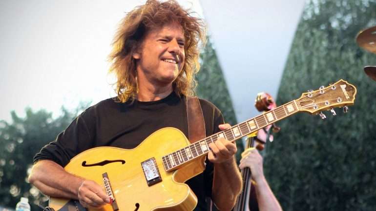 Pet Metheny, guitarrista de topo e vencedor de mais de 20 Grammy, num concerto gratuito? Às vezes há mesmo almoços grátis