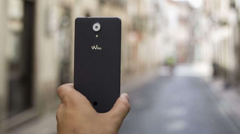 O design e a textura traseira são dois dos pontos fortes do novo telemóvel da Wiko