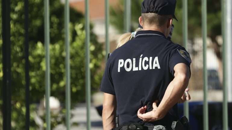 A PSP registou 4.102 casos de agressões -- ameaças, injúrias e agressões físicas -- nas escolas que vigia, em 2015/16