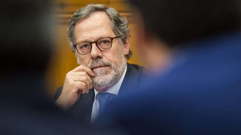 A administração de José de Matos renunciou à liderança da Caixa Geral de Depósitos no dia 21 de junho, e deveria abandonar definitivamente a instituição no próximo dia 31 de julho