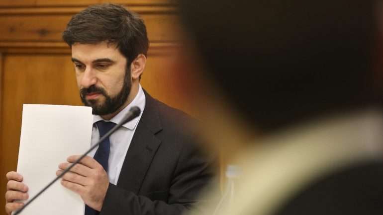 "O senhor ministro dos Negócios Estrangeiros teve a possibilidade de esclarecer a opinião pública relativamente à opinião do Governo e à posição do Governo e, a partir daí, está tudo dito. Eu acredito que este assunto está terminado", afirmou Tiago Brandão Rodrigues