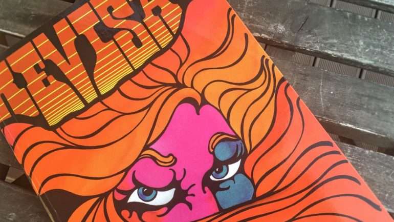 A capa é uma ilustração de Isabel Lobinho, rejeitada para um dos número da "Visão"