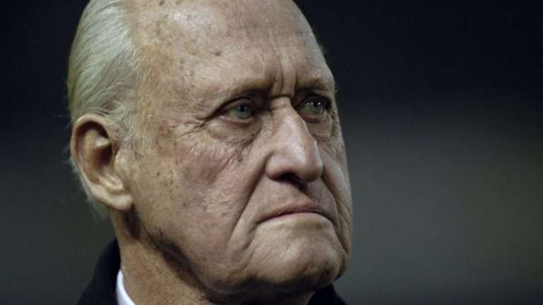 João Havelange estava internado devido a uma pneumonia