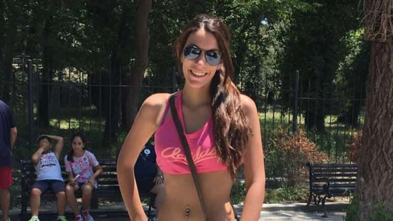 O último sinal de vida da jovem foi uma mensagem através do WhatsApp para uma amiga, às 2h42 da manhã