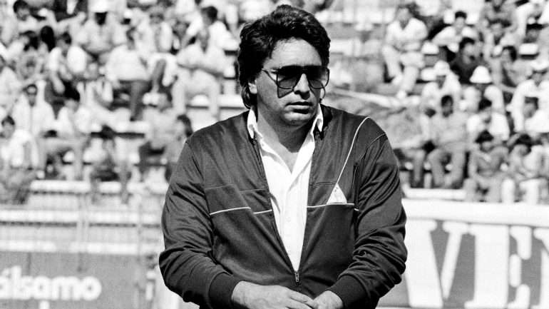 O treinador do Sporting, Marinho Peres, momentos antes do jogo Sporting vs Vitória de Guimaraes, no estádio de Alvalade, em Lisboa a 31 de maio de 1987