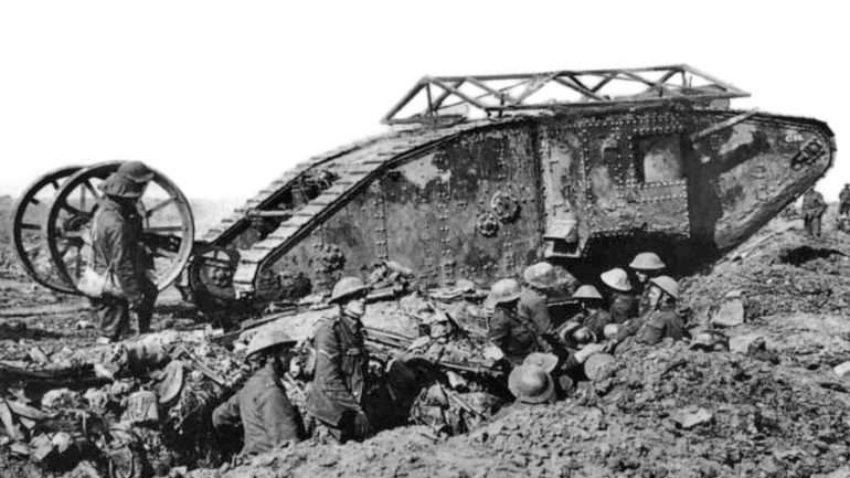 O Mark I, construído pelo Reino Unido, foi o primeiro tanque de guerra