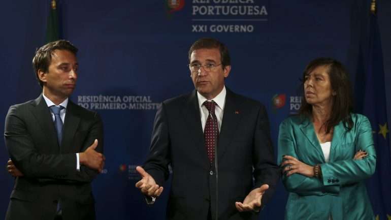 O ex-primeiro-ministro afirmou que aceitou a proposta de apresentar o livro "pela admiração e respeito pelo autor e não pela obra em si"