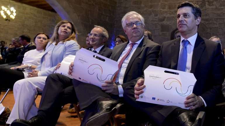"Os refugiados que precisam não só de uma casa mas também de integração"