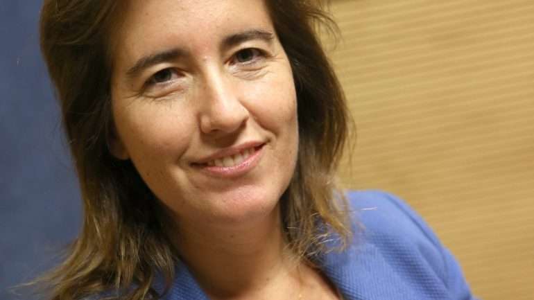 Ana Mendes Godinho defende que "qualquer fenómeno que cresce" precisa de "ajustes"