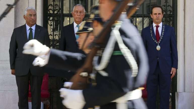 O Presidente Marcelo ao lado de António Costa e Fernando Medina