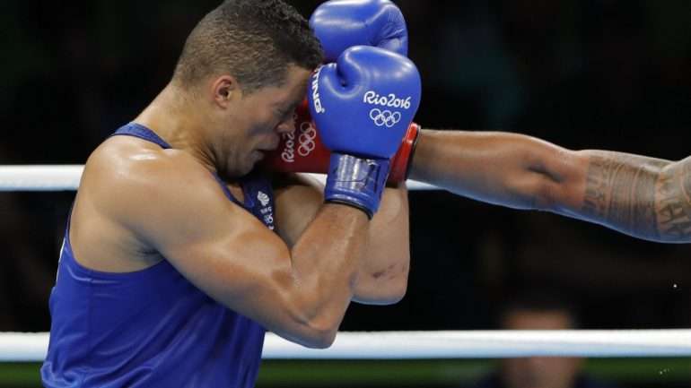 Esta foi a primeira vez que pugilistas profissionais puderam participar nos Jogos Olímpicos