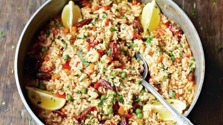 A inclusão de chouriço na paella apresentada por Jamie Oliver revoltou muitos espanhóis.