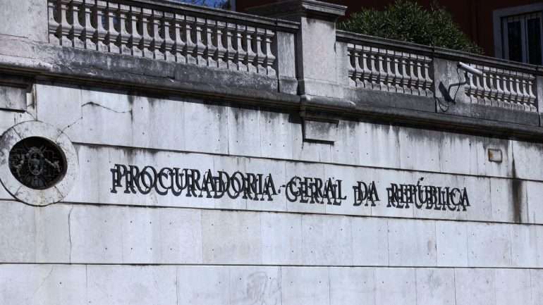 Joana Marques Vidal completa em outubro seis anos à frente da Procuradoria Geral da República. Ministra da Justiça deu hoje a entender que mandato não será renovado