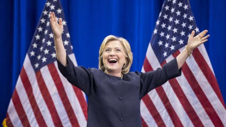 Clinton fez estes discursos pagos ao gigante financeiro no período entre ter deixado de ser secretária de Estado e ter lançado a sua campanha eleitoral