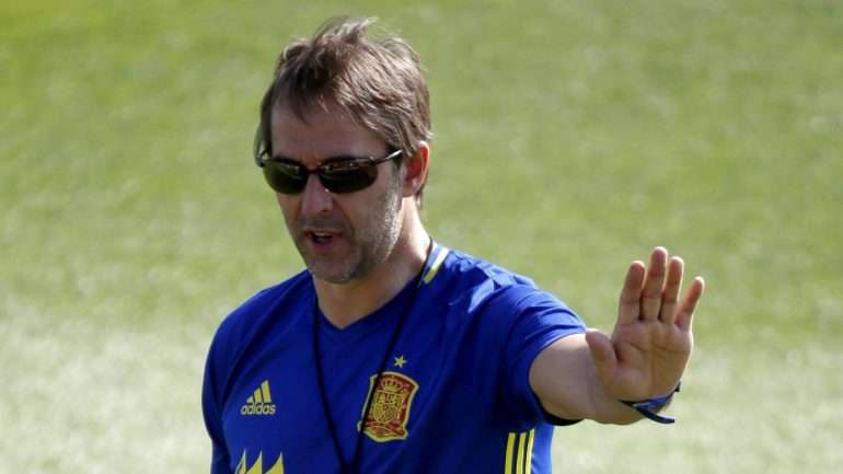 Com a desvinculação ao clube, Lopetegui deixou de estar ligado ao clube portista. Ou então não. É que quem ainda lhe paga uma parte do ordenado são os cofres da SAD portista