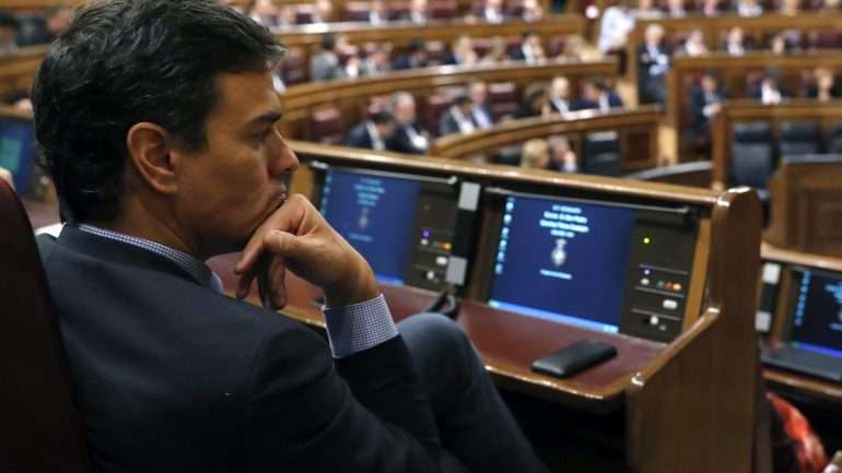 Pedro Sánchez falou numa conferência de imprensa convocada seis horas antes do início da sessão parlamentar