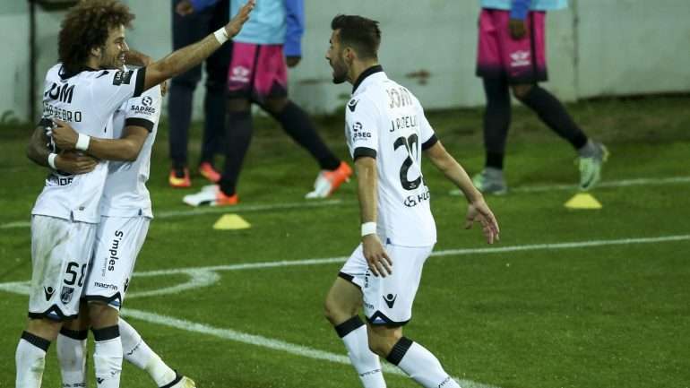 A equipa vimaranense, quinta classificada, venceu apenas um dos quatro jogos que disputou no seu estádio, contra quatro triunfos em cinco partidas na condição de visitante