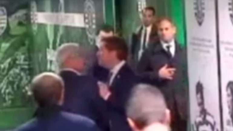 Agora a polémica é: o que sai da boca de Bruno de Carvalho? Fumo ou uma cuspidela?
