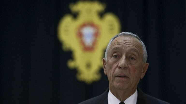 Marcelo Rebelo de Sousa será recebido por Theresa May na residência oficial da primeira-ministra