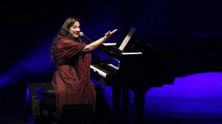 O palco galego acolhe, a 11 de fevereiro, o primeiro de uma série de três espetáculos de apresentação do novo álbum da cantora