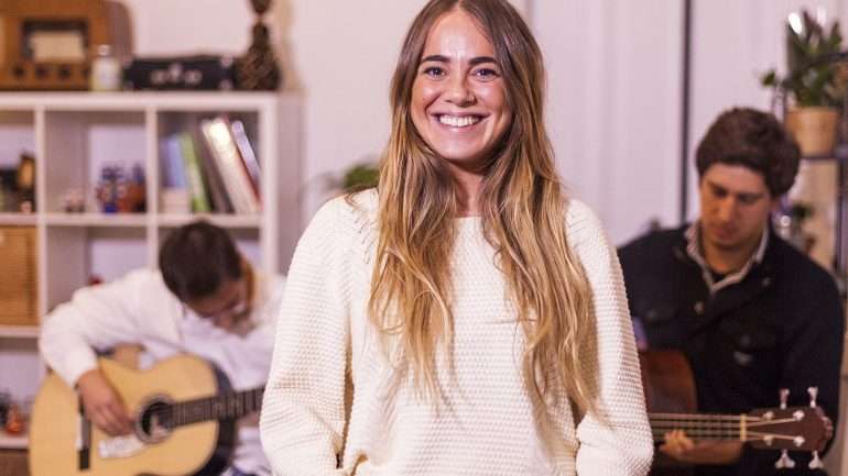 O novo álbum de Gisela João, "Nua", foi lançado a 11 de novembro