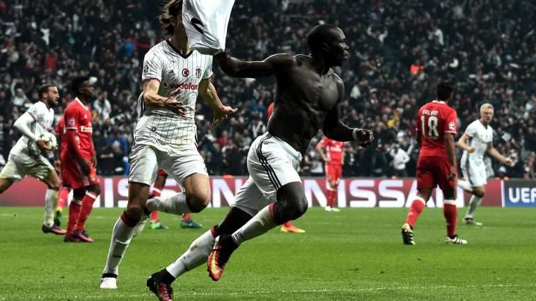Aboubakar, avançado emprestado pelo FCP, fez o 3-3 aos 89'