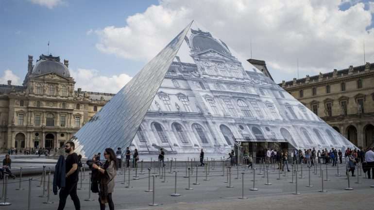 O conservador do Louvre encarregue da coleção de pintura espanhola, portuguesa e latino-americana sublinhou que "a coleção portuguesa do Louvre é ainda muito reduzida"