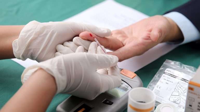 Uma larga maioria (83%) dos inquiridos com doença ocular diabética já teve dias com debilidade física ou psicológica