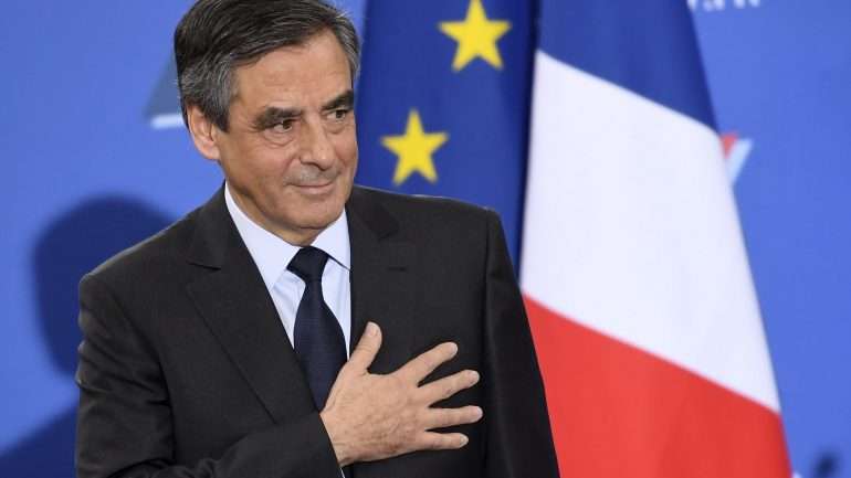No discurso da vitória, Fillon disse que François Hollande "denegriu a função presidencial e há que restaurá-la"