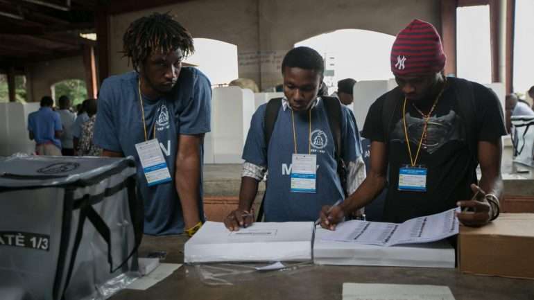 Os candidatos com mais votos já haviam sido Jovenel Moise e Jude Celestin