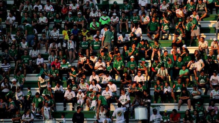 A cidade de Chapecó estava ao rubro com esta final, até porque o Chapecoense era a primeira equipa do estado de Santa Catarina a chegar a uma final internacional.