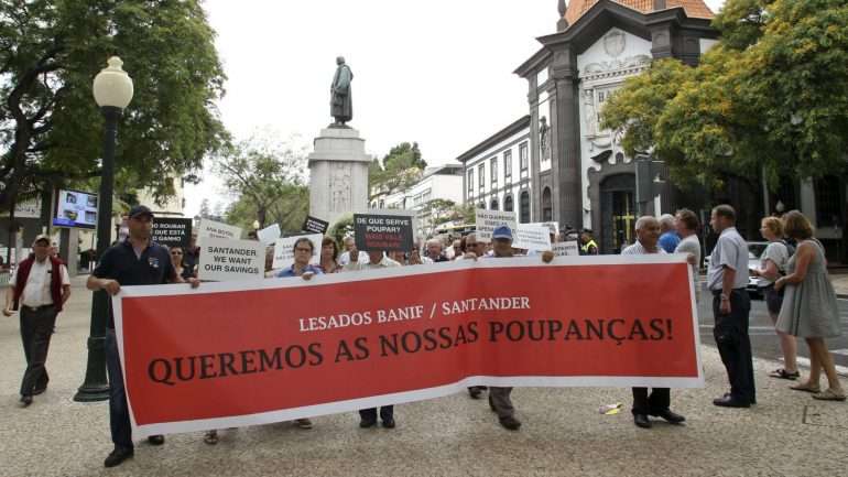 A associação que representa os clientes que se sentem lesados pela resolução do Banif define mesmo os critérios para um investidor ser classificado como qualificado