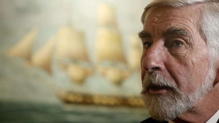O final do mandato de Macieira Fragoso teve início a 9 de dezembro de 2013.