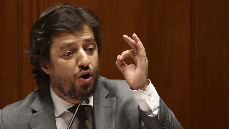 Das bancadas do Parlamento para a bancada da cozinha: Miguel Poiares Maduro, antigo Ministro Adjunto e do Desenvolvimento Regional, vai cozinhar no Eleven, em Lisboa, no próximo dia 21 de dezembro.