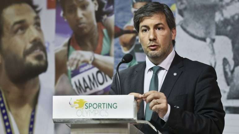 A FPF "demonstra a incompetência e a cobardia dos seus dirigentes", criticou Bruno de Carvalho