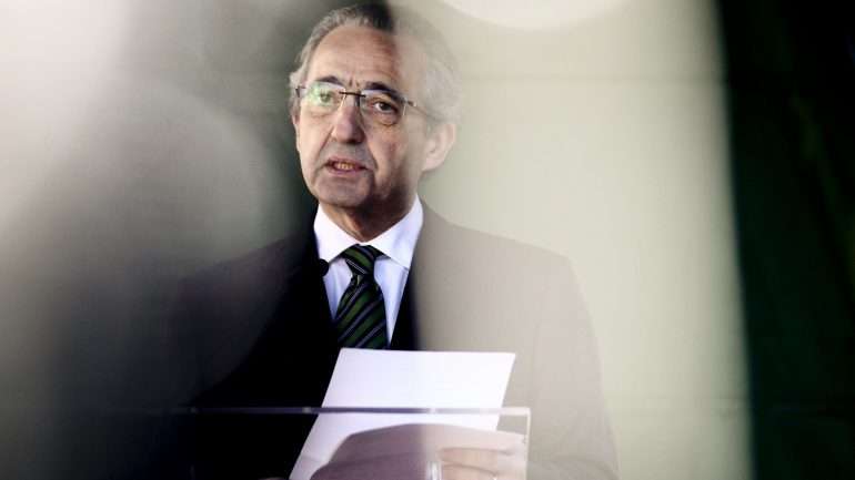 "Eu vejo que se fala muito contra a geringonça mas estrategicamente fazemos-lhes favores atrás de favores"
